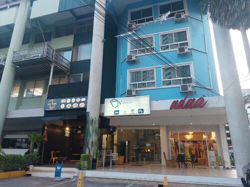 V Check Inn Sukhumvit 22