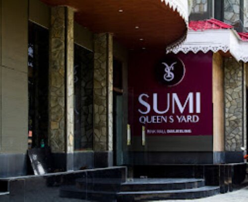Sumi Queen's Yard Rink Mall Darjeeling