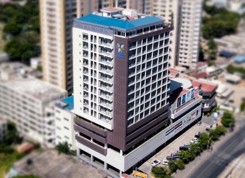 Aura Suites