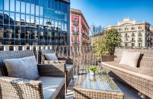 Paseo de Gracia Bas Apartments By Aspasios