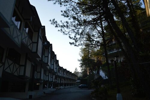 Zarania Hillhomes by ZUZU