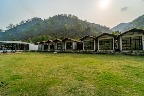 Riverside Resort