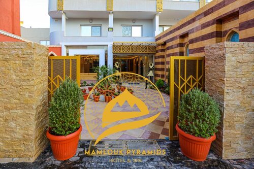 Mamluk Pyramids Hotel