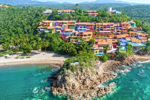 Bungalows & Casitas de las Flores in Careyes