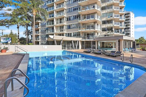 Pacific Regis Apartments