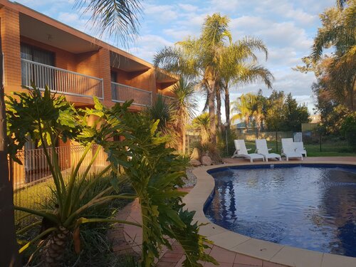 Crystal Fountain Motel