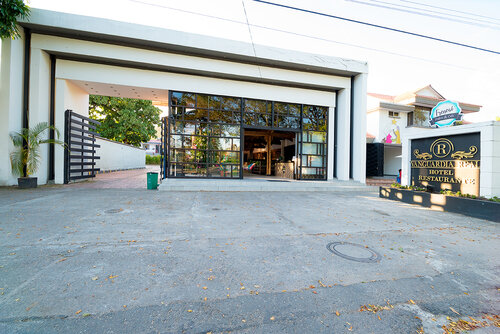 Hotel Vanguardia Real