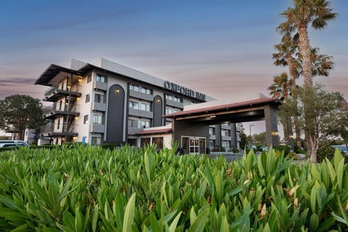 Oxford Inn Suites Lancaster