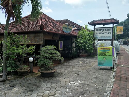 Temple Cafe Seaside Cottages