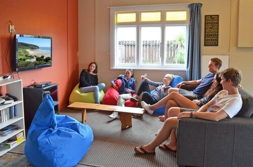 Beachcomber Lodge & Backpacker