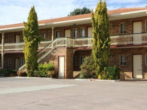 Grand Manor Motor Inn