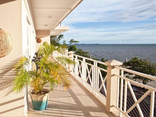 The Beach House Hotel