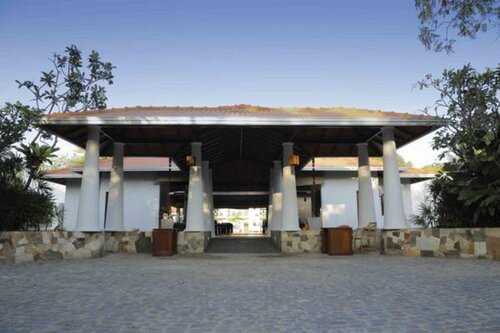 Tamarind Tree, Thissamaharama