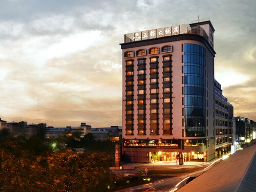 GRAND CITY HOTEL