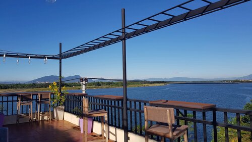 The Corner Riverside Hotel