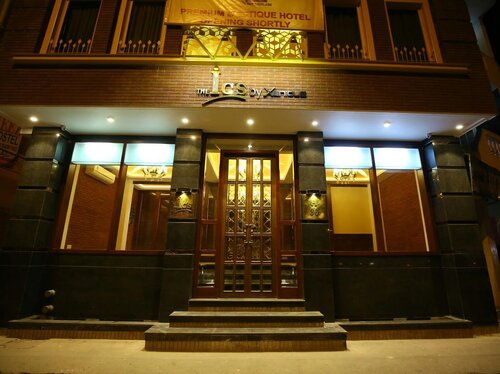 The Ic S Hotel