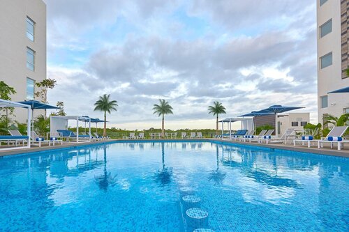 City Express Plus By Marriott Cancún Aeropuerto Ri