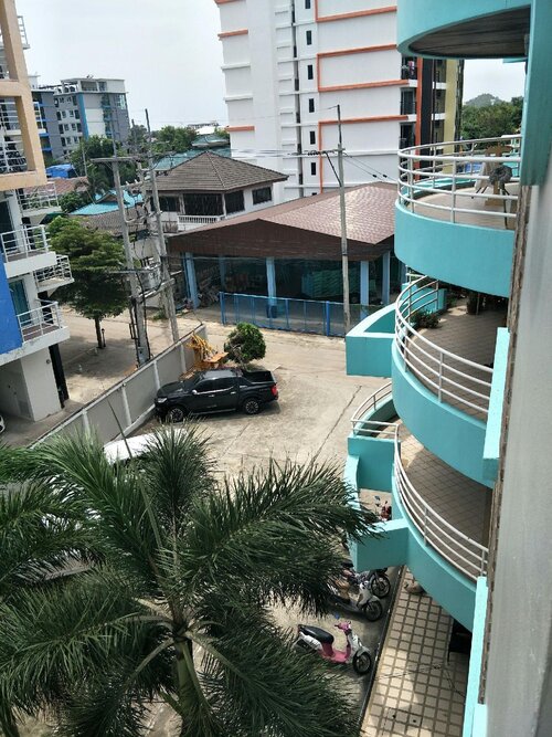 Lomsabai Apartments Chon Buri