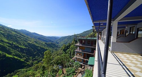 Ella Mount Heaven Hotel