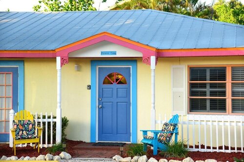 The Palmview And Sandpiper Inns