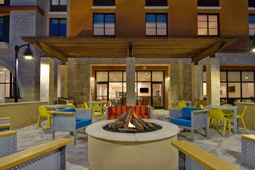 Home2 Suites by Hilton Orlando Flamingo Crossings