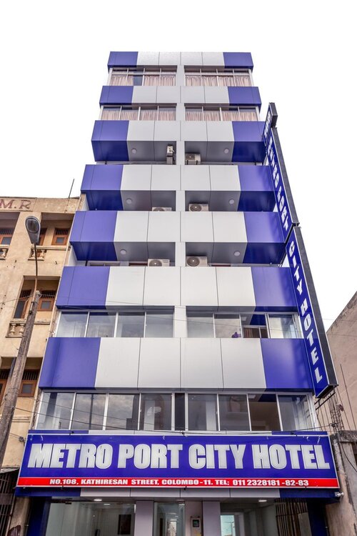 Metro Port City Hotel