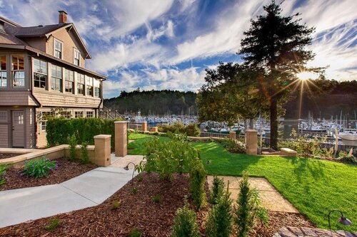 Noyo Harbor Inn Restaurant And Tavern