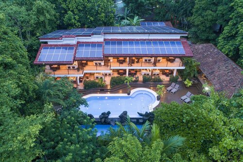 Pumilio Mountain & Ocean Hotel