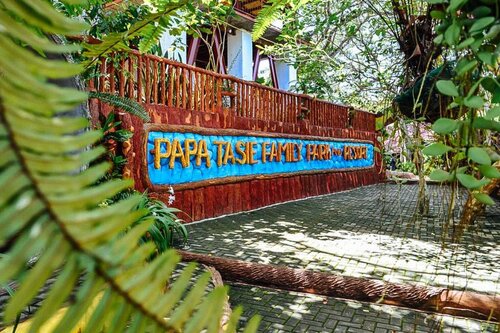 Papa Tasi Lake Side Hotel And Park
