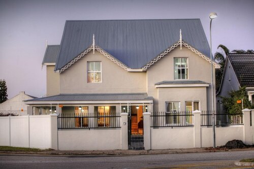 23 On Glen Guest House