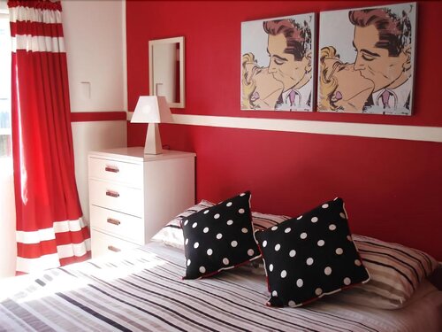 Ducks & Drakes Boutique Motel & Backpackers