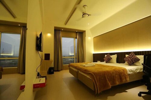 Hotel Grand Parivaar