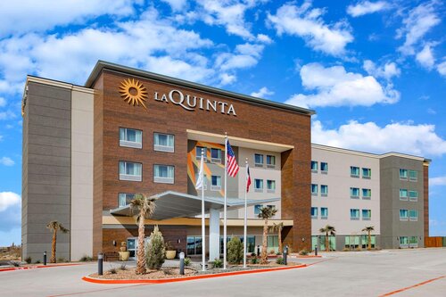La Quinta Inn & Suites by Wyndham Fort Stockton NE