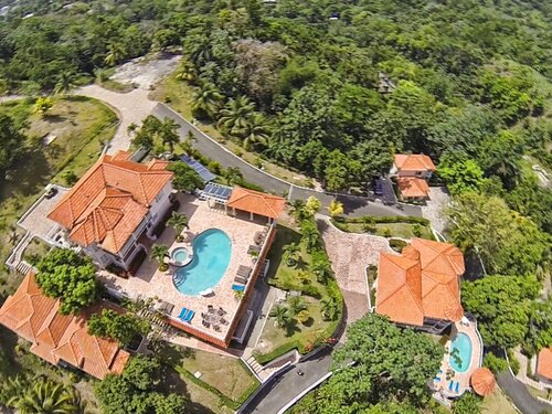 Tropical Lagoon Resort