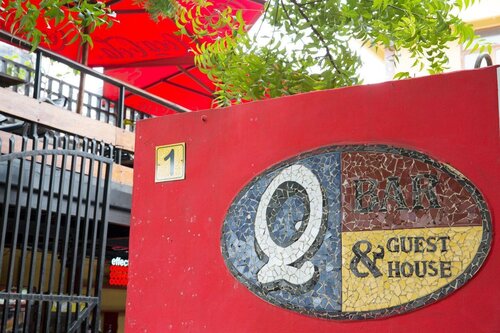 Q-Bar & Guest House