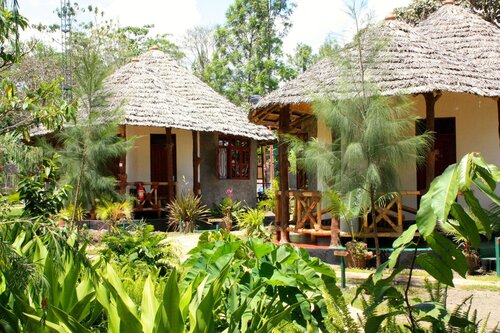 The Vijiji Center Lodge And Safari