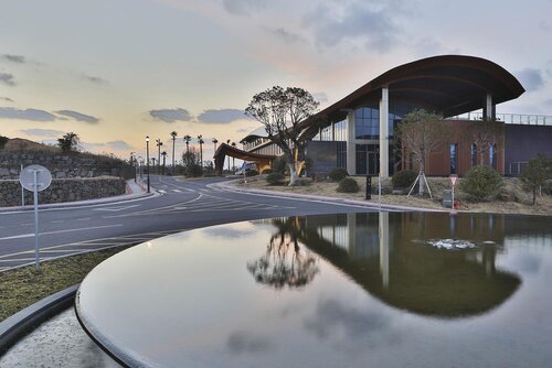 Camphortree Hotel & Resort