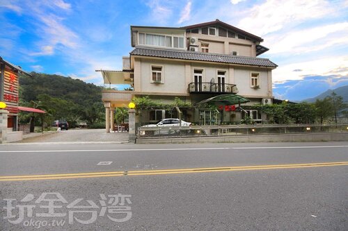 Shuanghui Garden B&B