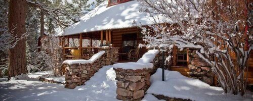 Gold Mountain Manor Bed And Breakfast