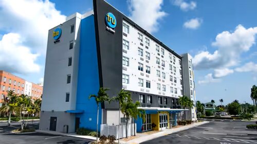 Tru by Hilton Florida City, FL