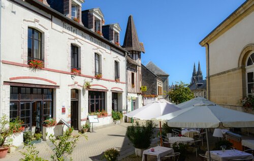 Logis Hôtel Du Dauphin