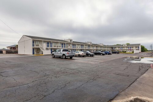 Motel 6 Houston Nasa