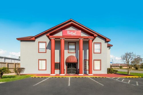 Red Roof Inn and Suites Pensacola - NAS Corry