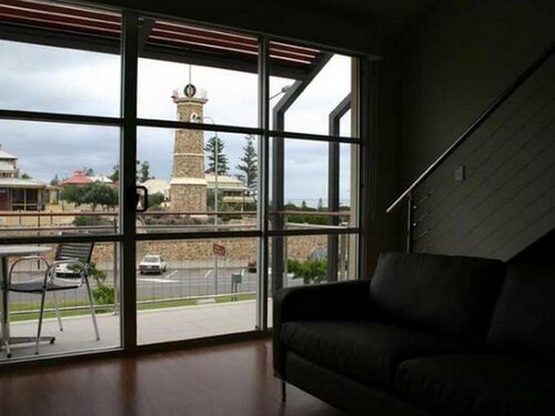 Semaphore Blue Apartments