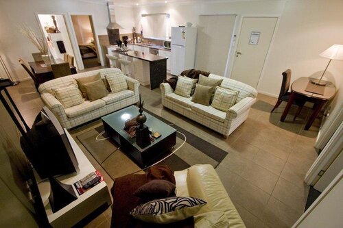 53 On Victoria Motels