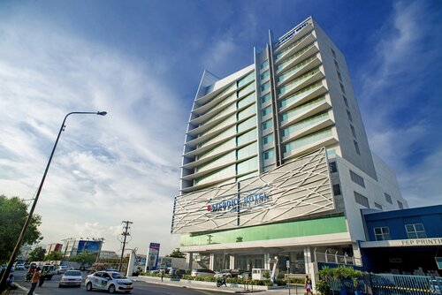 Bayfront Hotel Cebu - North Reclamation