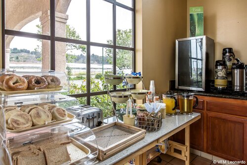 Quality Inn & Suites Camarillo