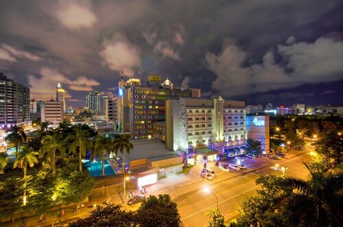 Holiday Garden Hotel
