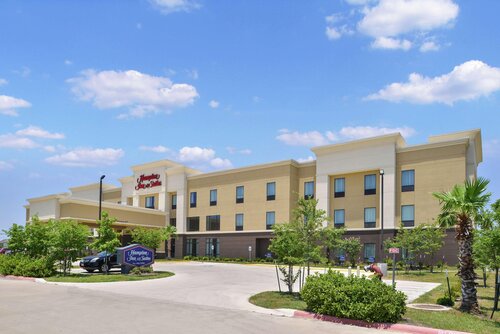 Hampton Inn & Suites Hutto Austi