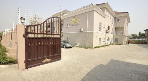 Sheer Luxury Apartment And Suites